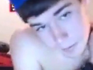Twink's Delicious Butt on Webcam