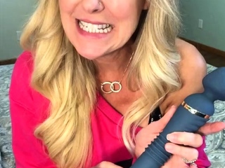 Brandi Loves the Dual Thrusting wand