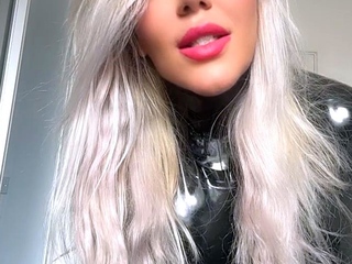 Pretty Hot Blonde Cam Babe Masturbate Solo on Cam