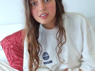 Hot amateur webcam teen masturbates for their fans