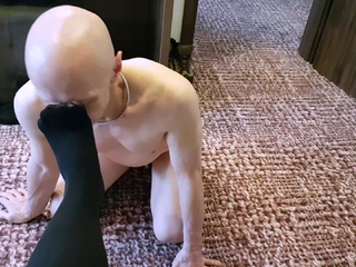 HAPPENINGNOW BOOTS REMOVING RITUAL AFTER A SEVERAL HOURS