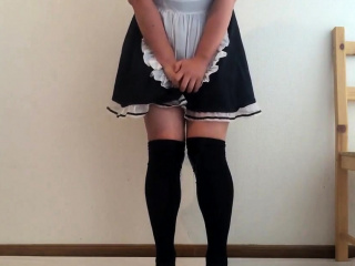 Cute Japanese Maid Pees Herself
